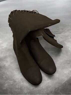 Women’s Brown Leather Lace-Up Boots